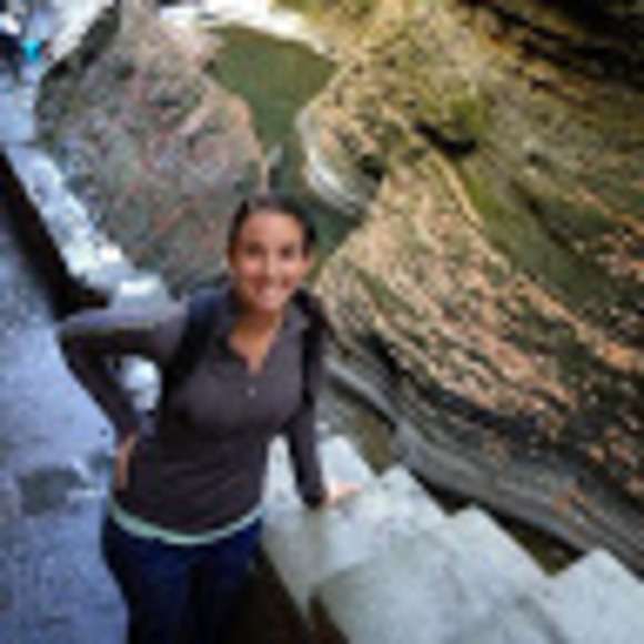 Meet your Posher, Kimberly - Picture 1 of 1